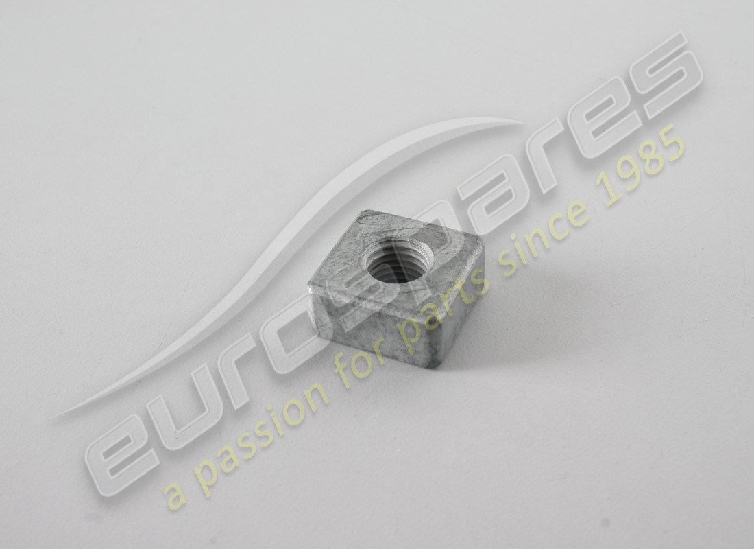écrou porsche neuf, carré. référence wht002305 (1)