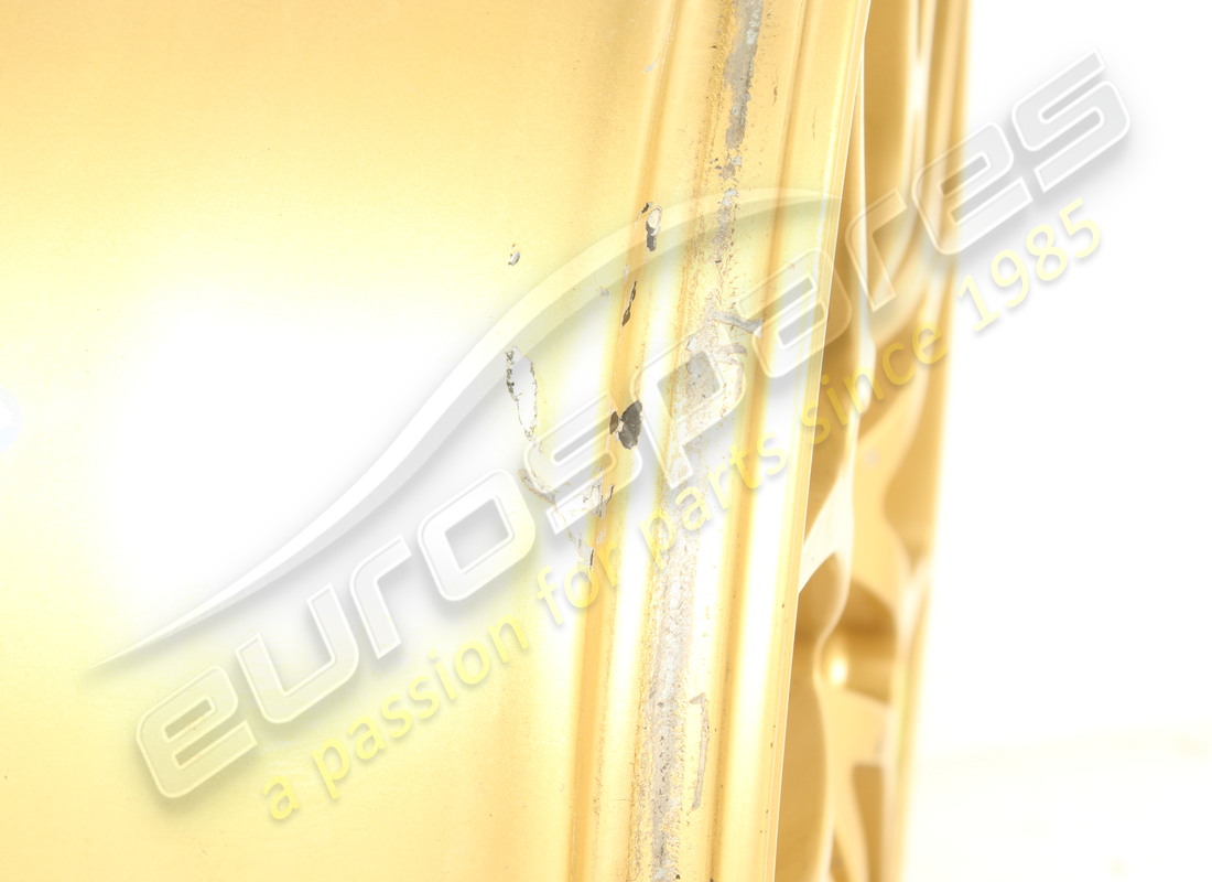 utilisé ferrari roue avant. numéro de pièce 341319 (5)