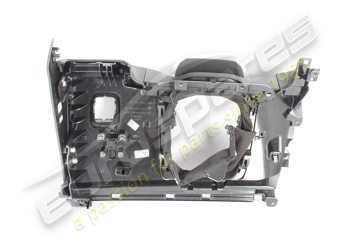 insert côté tableau de bord côté pilote maserati d'occasion. numéro de pièce 670198563 (2)