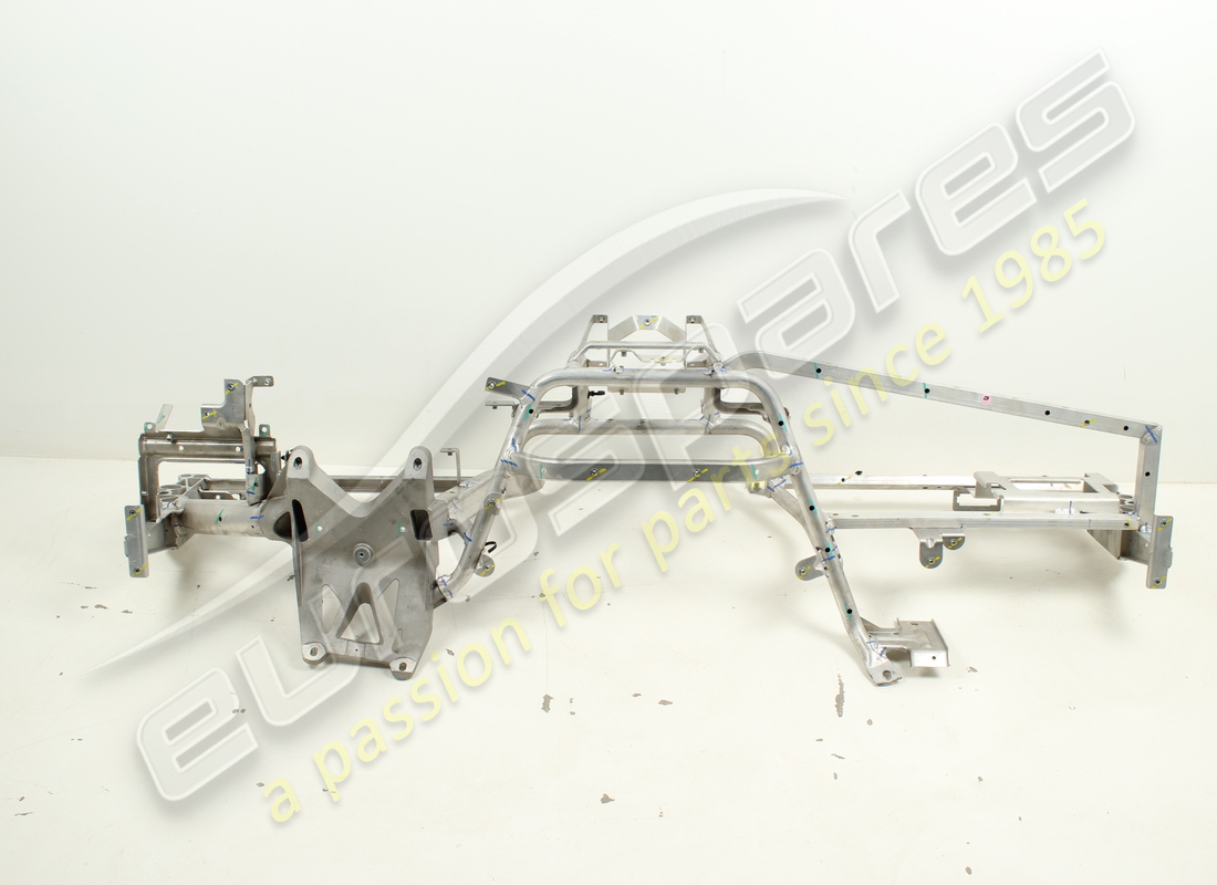 UTILISÉ Ferrari TRAVERSE DE TABLEAU DE BORD . NUMÉRO DE PIÈCE 89387300 (1)
