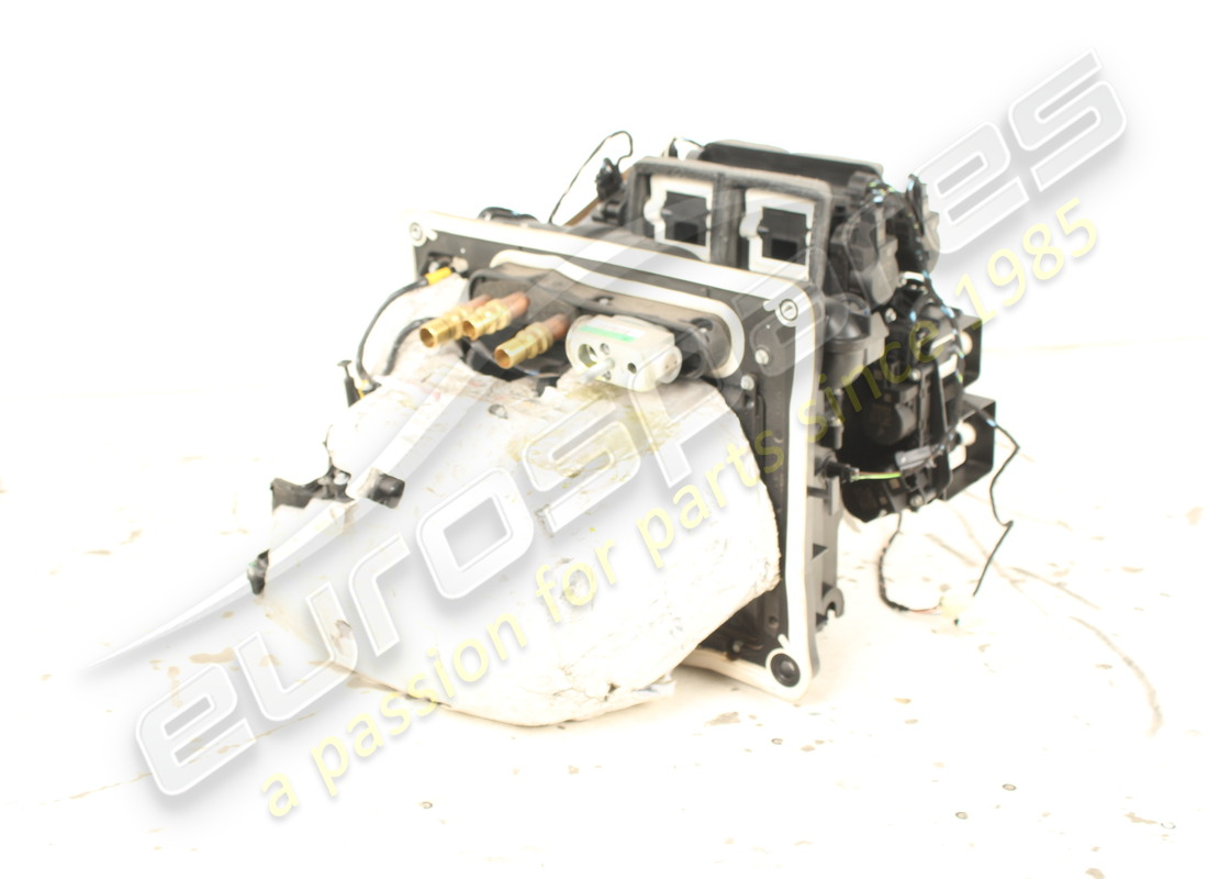 évaporateur complet ferrari utilisé. numéro de pièce 83856800 (3)