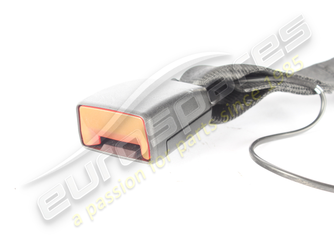 section de boucle de ceinture de sécurité arrière centrale d'occasion maserati. numéro de pièce 670198277 (2)