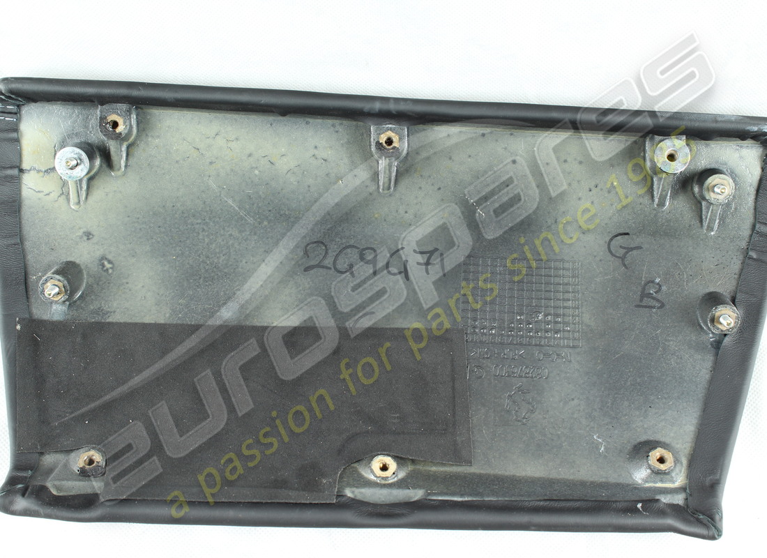 porte garniture de ferrari utilisée. numéro de pièce 82875600 (2)