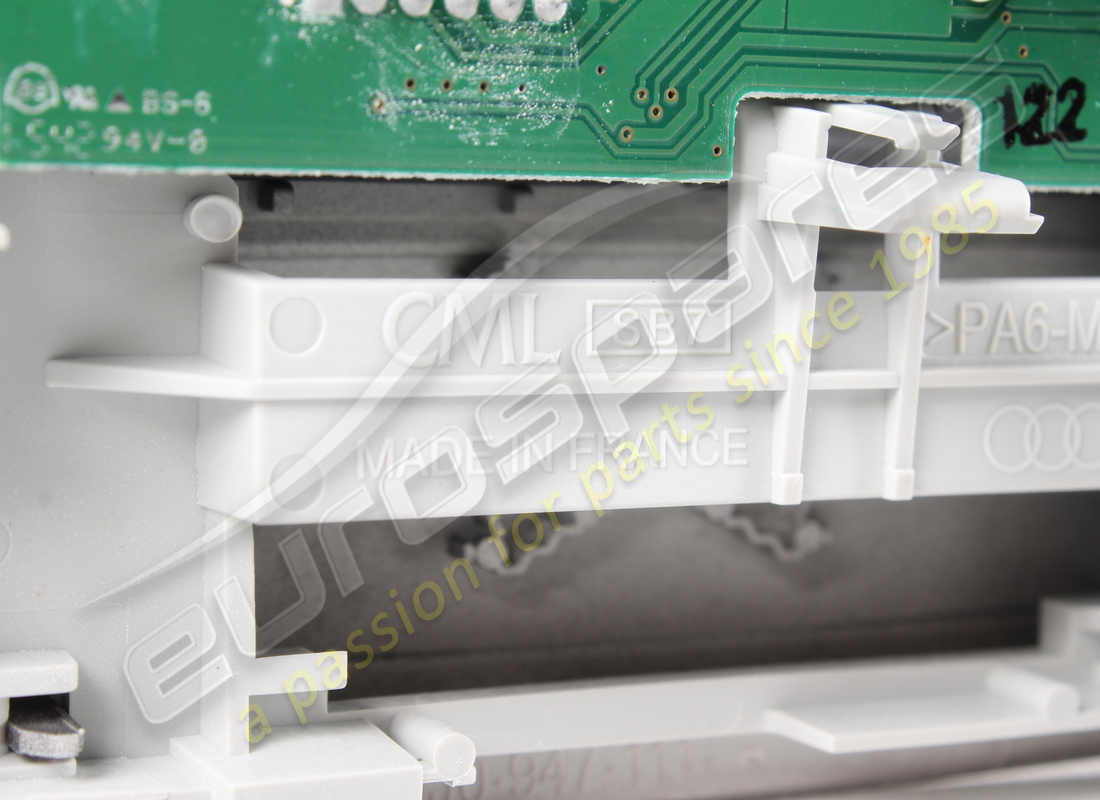 UTILISÉ LAMBORGHINI LUMIÈRE INTÉRIEURE. NUMÉRO DE PIÈCE 8J0947111BS (5) utilisé lamborghini lumière intérieure. numéro de pièce 8j0947111bs (5)