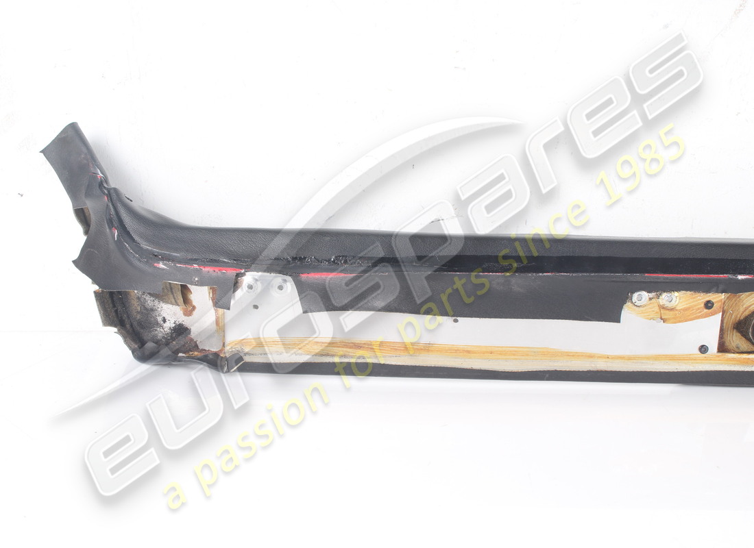 UTILISÉ FERRARI MOULAGE RHD GTS. NUMÉRO DE PIÈCE 61951600 (6) utilisé ferrari moulage rhd gts. numéro de pièce 61951600 (6)