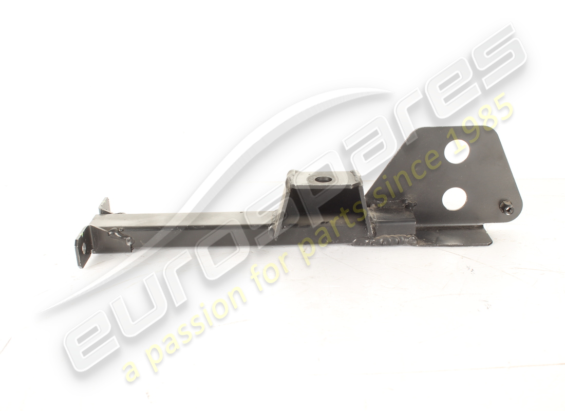 nouveau tuyau transversal inférieur ferrari lh. numéro de pièce 67103600 (1)