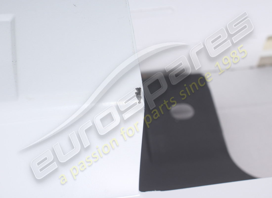 NOUVEAU (AUTRE) FERRARI PANNEAU DE GARNITURE DE SEUIL DROIT COMPLET. NUMÉRO DE PIÈCE 88826110 (5) nouveau (autre) ferrari panneau de garniture de seuil droit complet. numéro de pièce 88826110 (5)