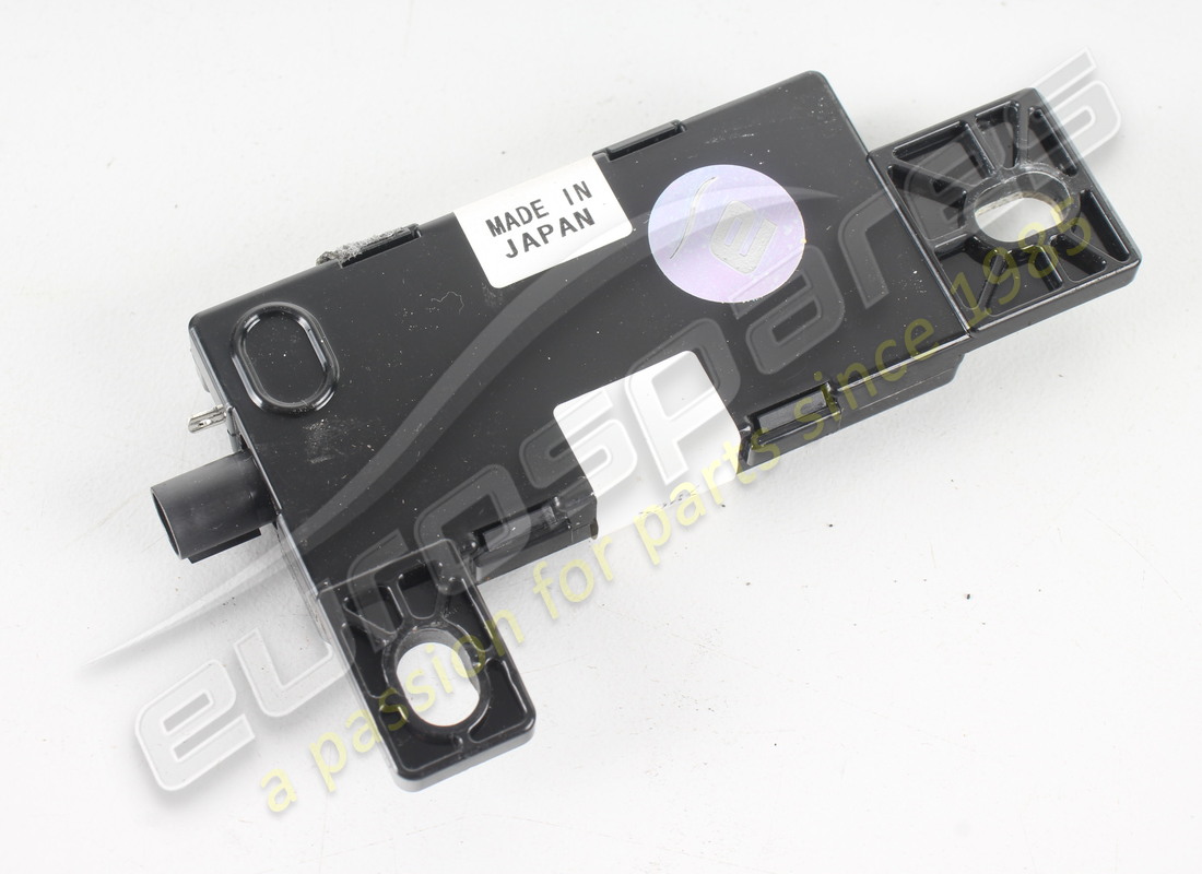 Antenne et amplificateur d'occasion Aston Martin. Numéro de pièce 4G4318C847AB (1)
