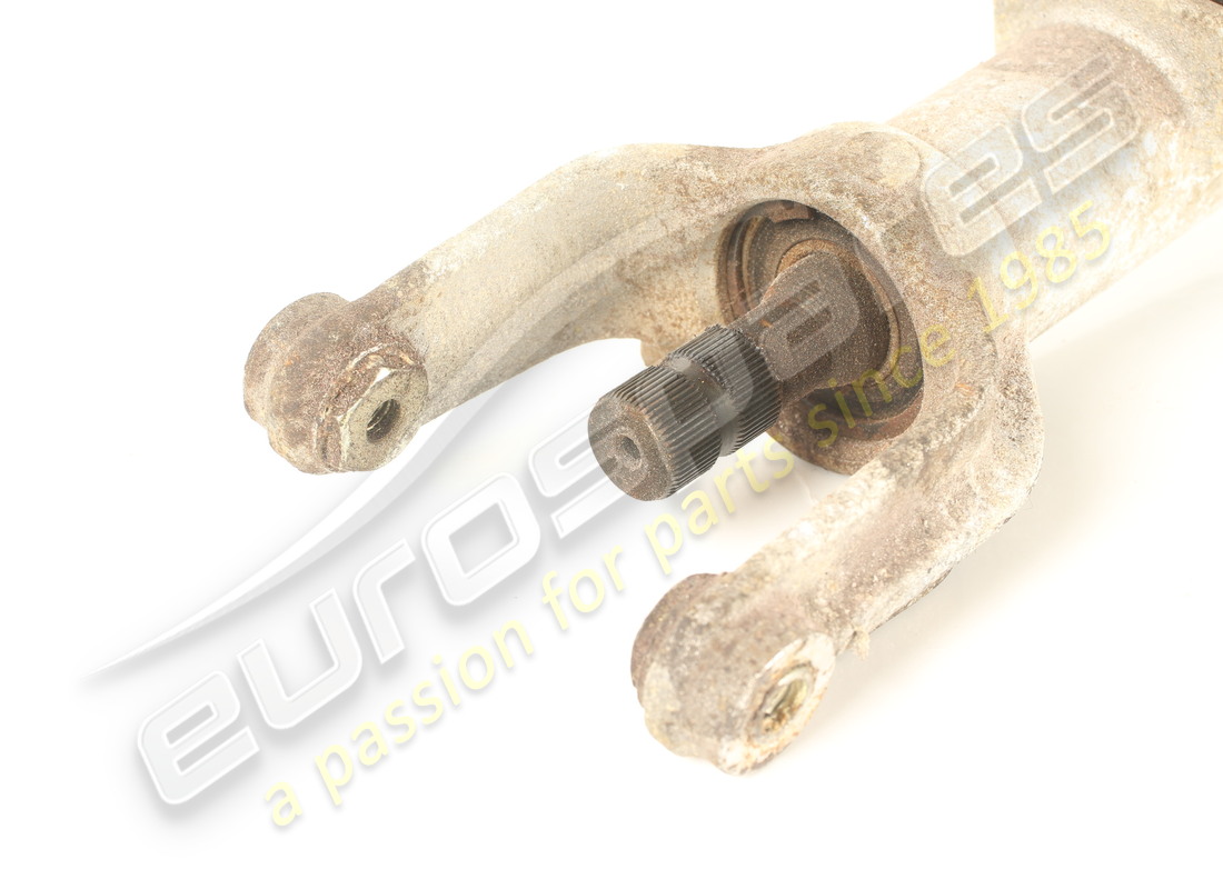 utilisé le soutien ferrari. numéro de pièce 133903 (2)