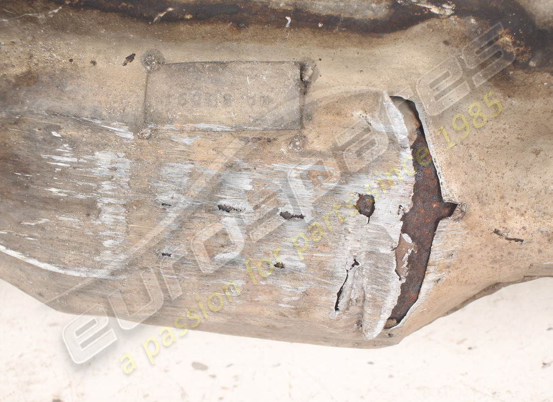 DAMAGED EUROSPARES FRONT MANIFOLD & CENTTRAL CATALYST CONVERTER. PART NUMBER EAP1726397 (7) damaged eurospares front manifold & centtral catalyst converter. part number eap1726397 (7)