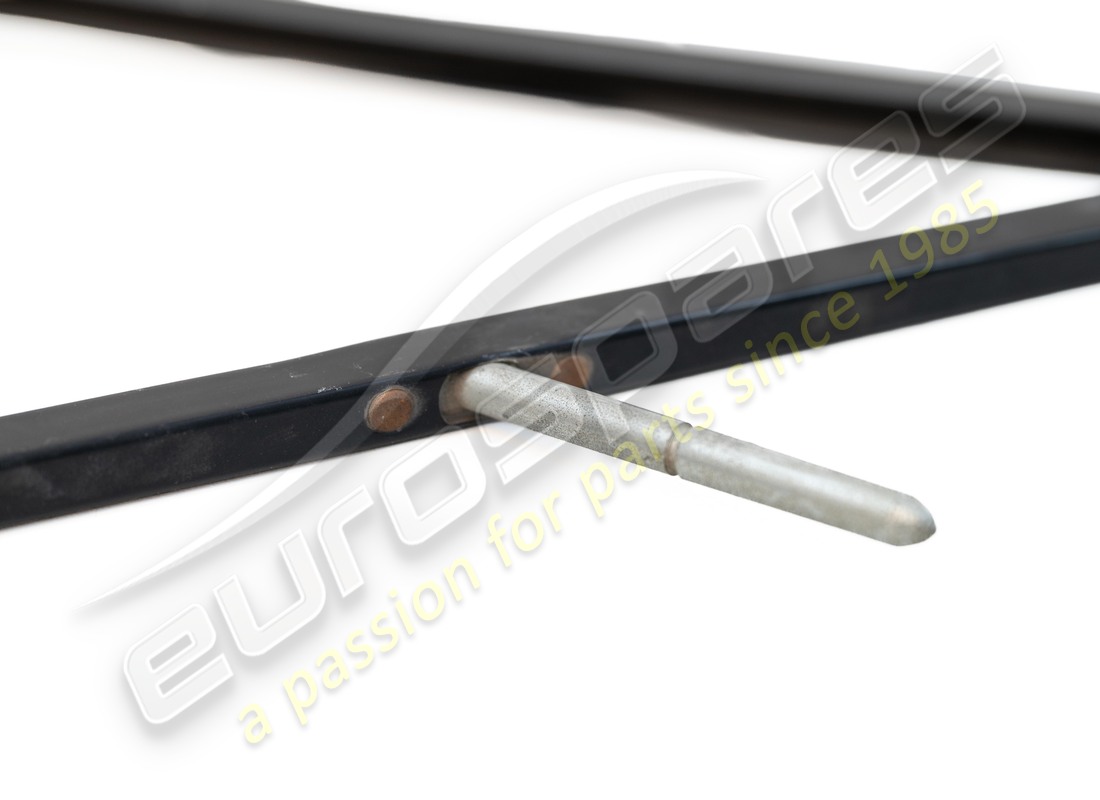 NOUVEAU EUROSPARES 246 GT AVANT GAUCHE QUART DE VERRE CADRE. RÉFÉRENCE EAP1390057 (2) nouveau eurospares 246 gt avant gauche quart de verre cadre. référence eap1390057 (2)