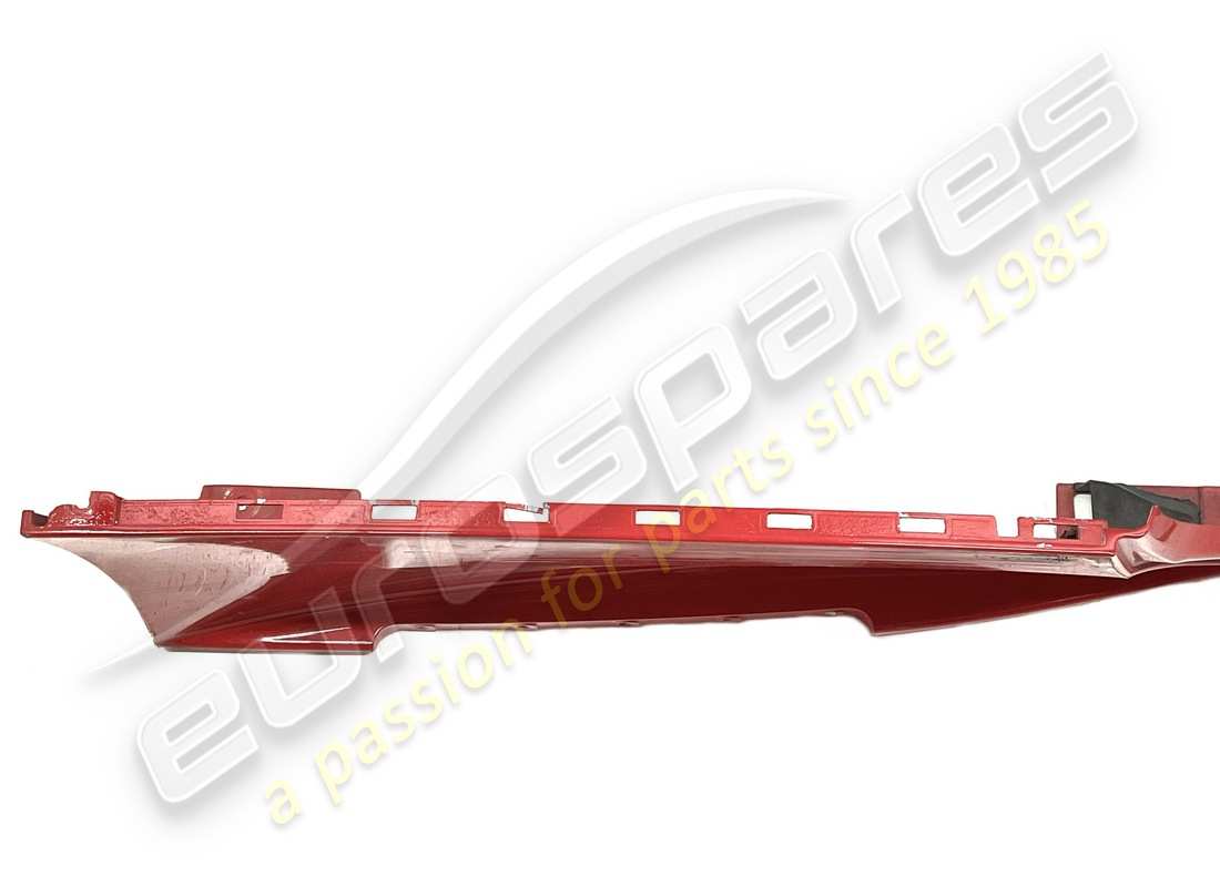 garniture sous-porte droite ferrari utilisée. numéro de pièce 85399210 (2)