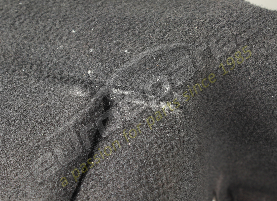 ensemble de tapis de coffre d'occasion ferrari numéro de pièce lhd 62886700 (8)