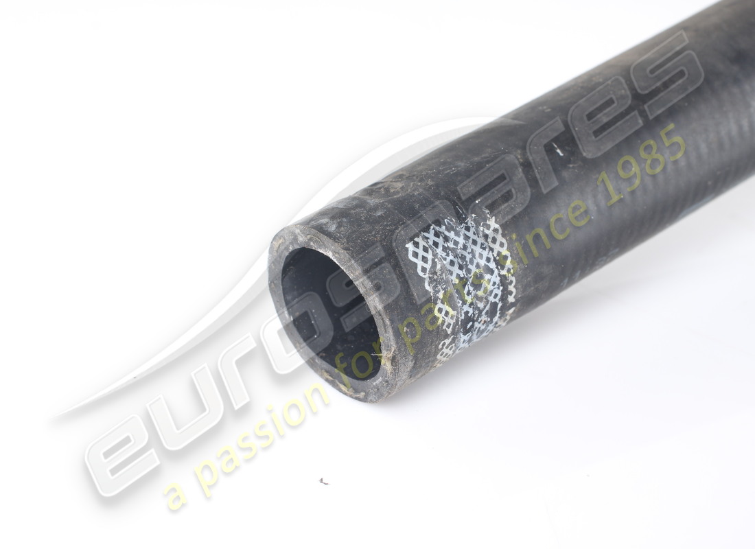 TUYAU D'ADMINISTRATION D'EAU ARRIÈRE FERRARI UTILISÉ. NUMÉRO DE PIÈCE 313182 (2) tuyau d'administration d'eau arrière ferrari utilisé. numéro de pièce 313182 (2)