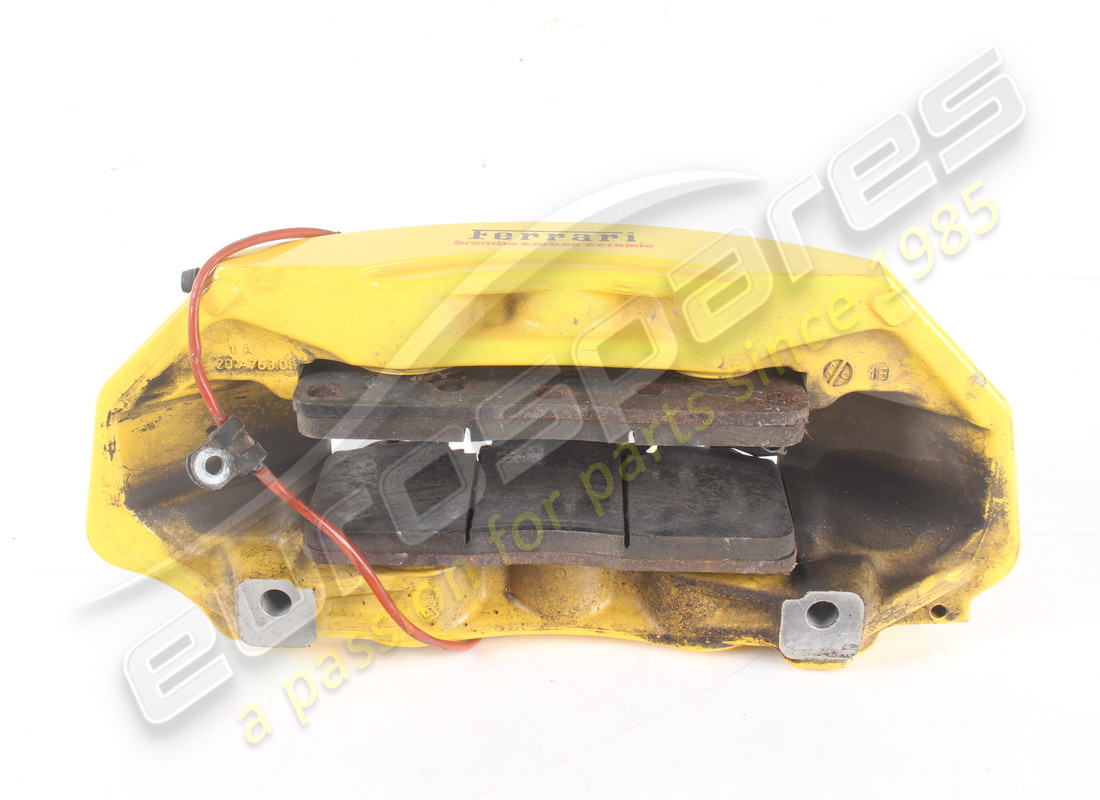 étrier avant gauche ferrari utilisé avec plaquettes. numéro de pièce 315567 (4)