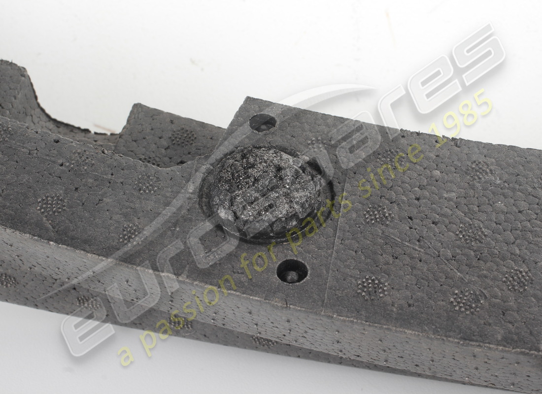 absorbeur avant inférieur d'occasion maserati. numéro de pièce 670003826 (8)