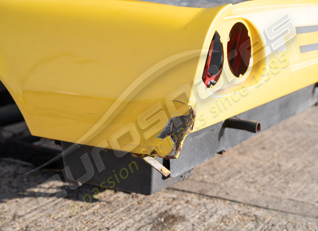 panneau arrière complet gtb d'occasion ferrari. numéro de pièce 61901500 (3)