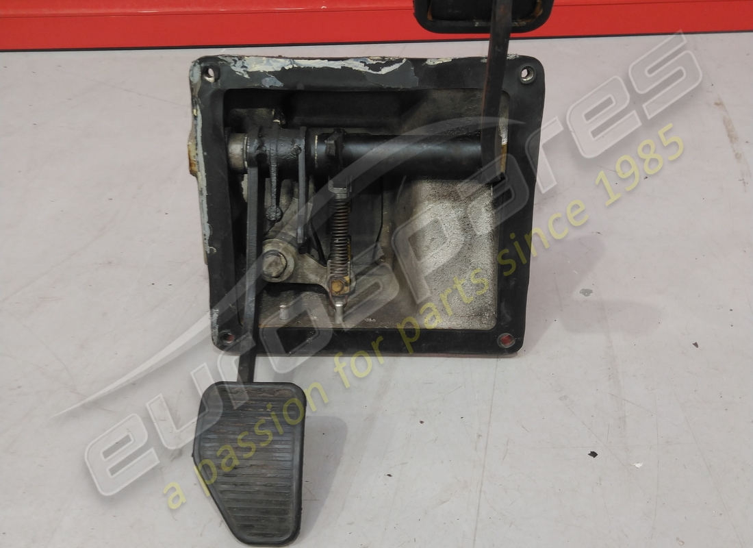 eurospares utilisé support et pédales de frein complets. numéro de pièce eap1384355 (2)