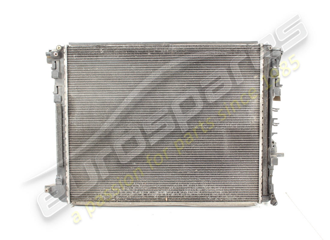 radiateur à eau maserati utilisé. numéro de pièce 670001593 (2)