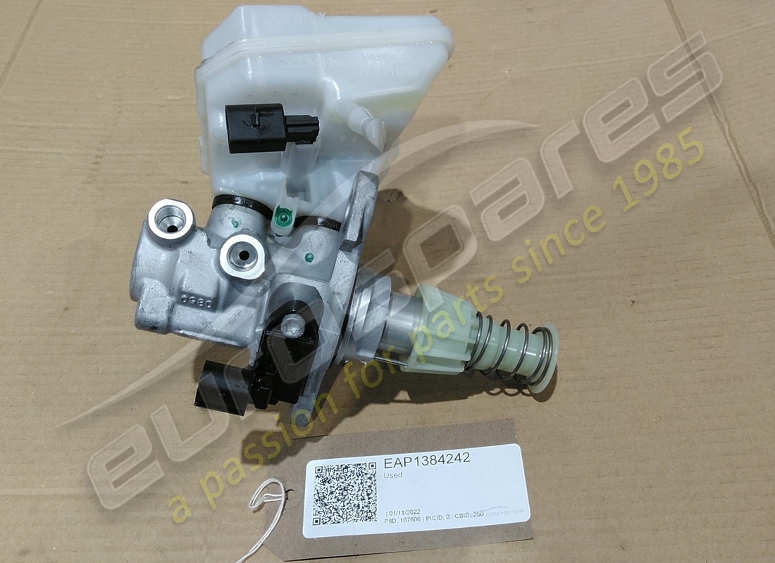 Eurospares MAITRE CYLINDRE ET RÉSERVOIR TANDEM UTILISÉS. NUMÉRO DE PIÈCE EAP1384242 (1)