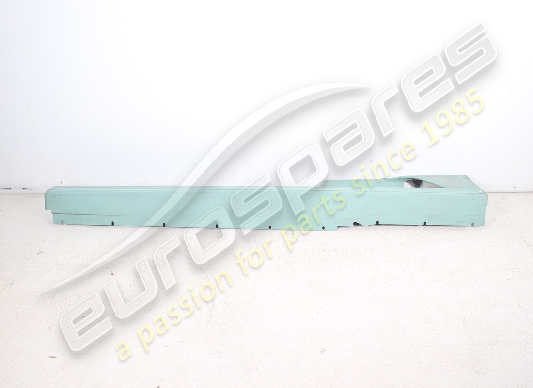 nouvelle garniture sous-porte gauche ferrari. numéro de pièce 80842800 (2)