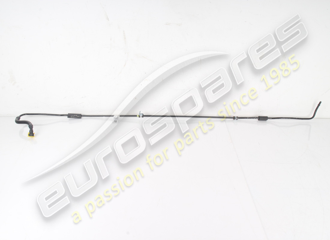 Tuyau d'occasion Ferrari du réservoir gauche. Numéro de pièce 863932 (1)