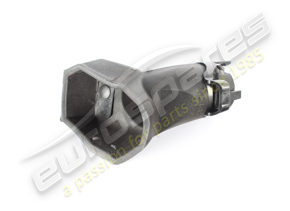 UTILISÉ Maserati CAP . NUMÉRO DE PIÈCE 670175104 (1)