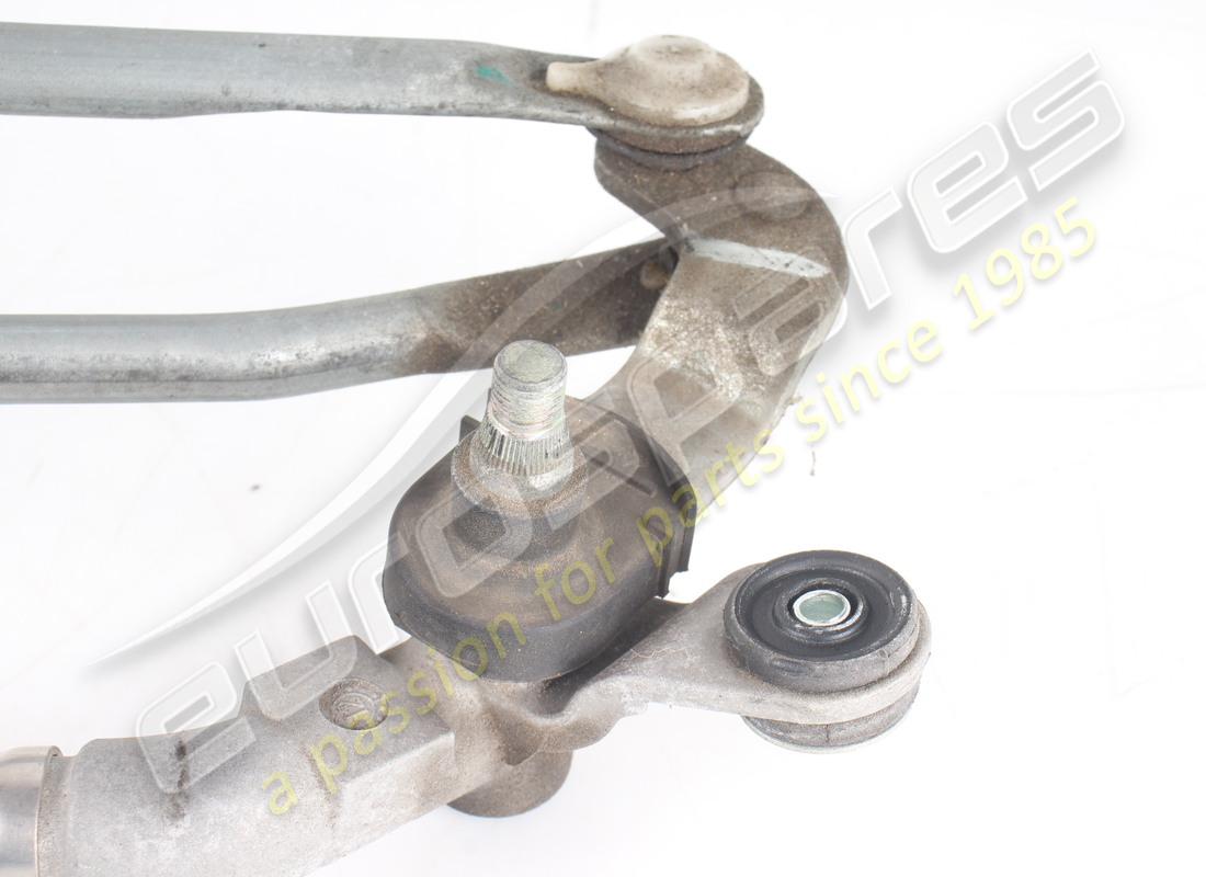 ESSUIE-GLACE FERRARI UTILISÉ AVEC MOTEUR. NUMÉRO DE PIÈCE 84198200 (8) essuie-glace ferrari utilisé avec moteur. numéro de pièce 84198200 (8)