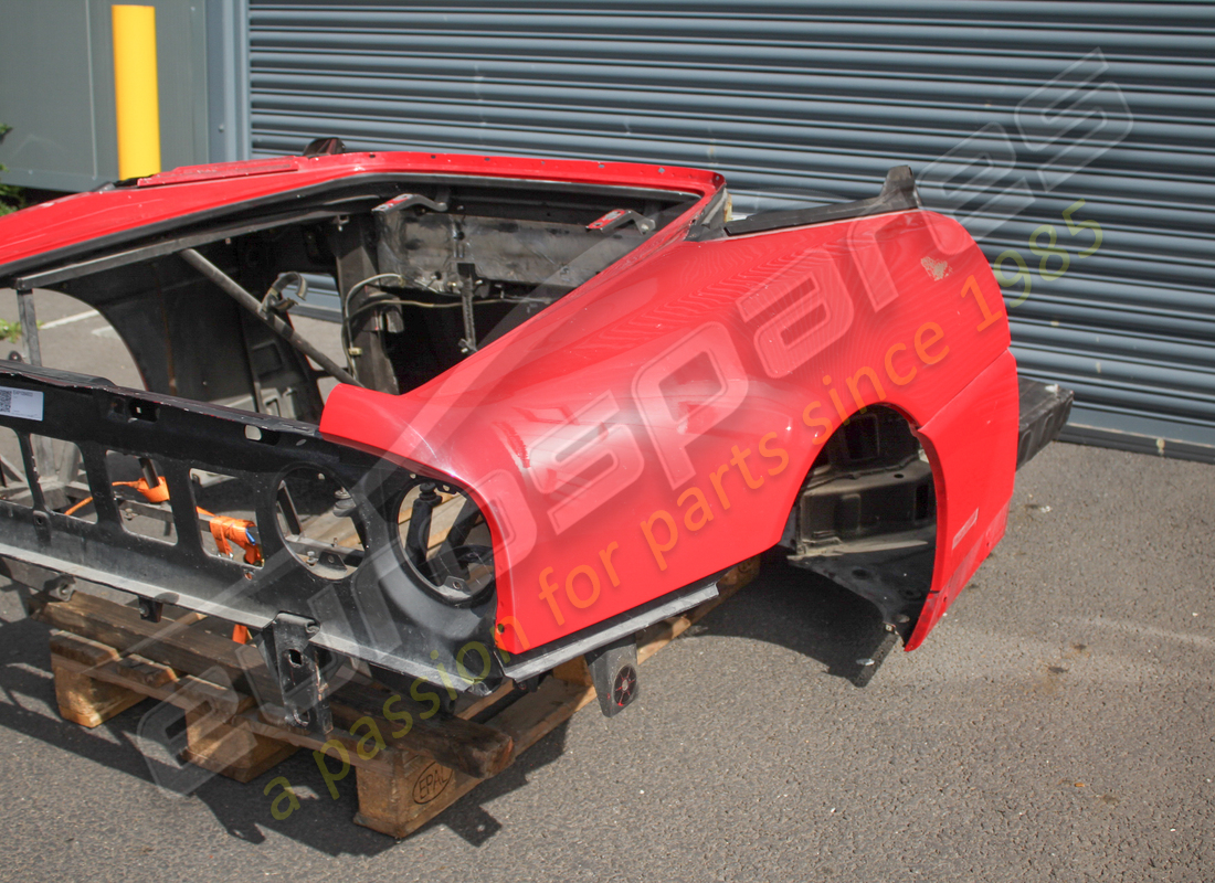 utilisé ferrari arrière complet - valable pour spider. numéro de pièce eap1084933 (2)
