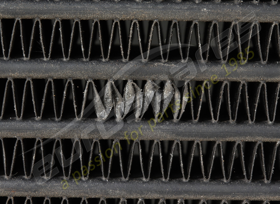 radiateur à huile ferrari utilisé. numéro de pièce 175696 (2)