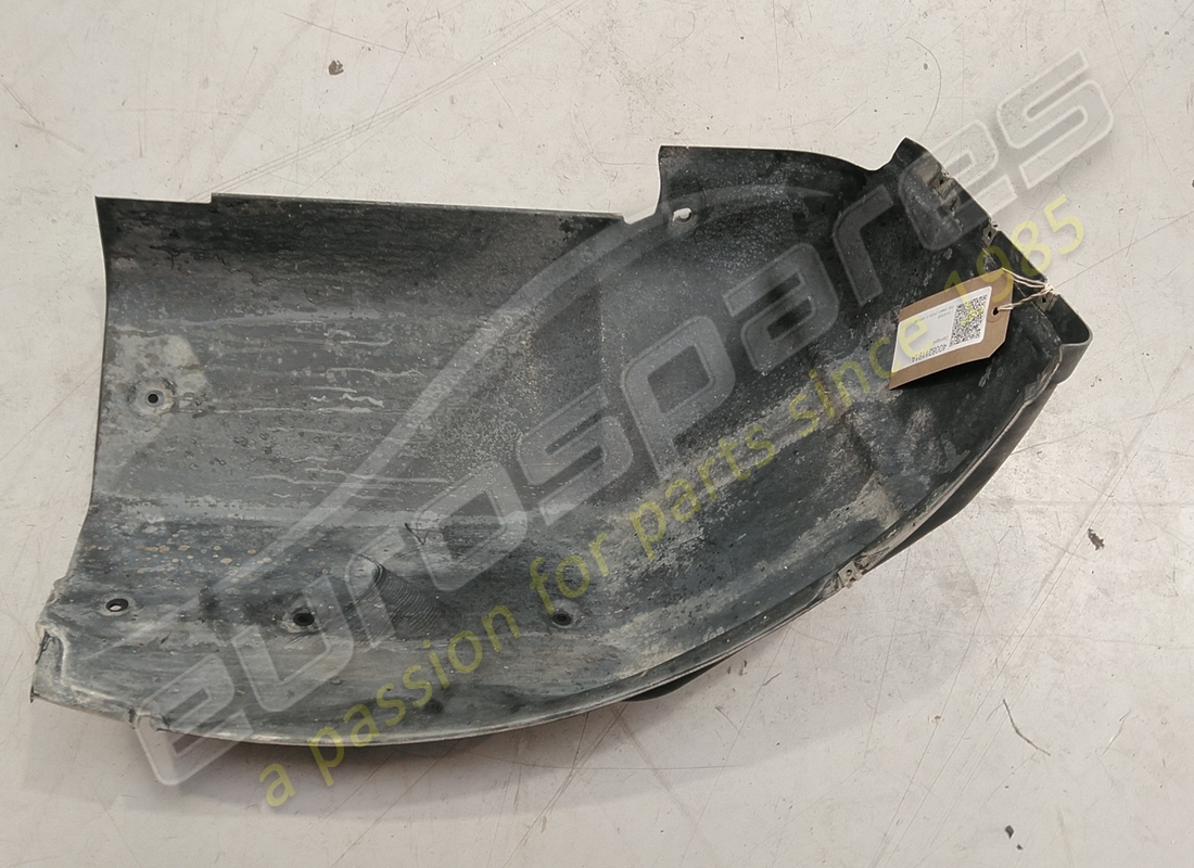 coque de la roue lamborghini endommagée. numéro de pièce 400821191a (2)