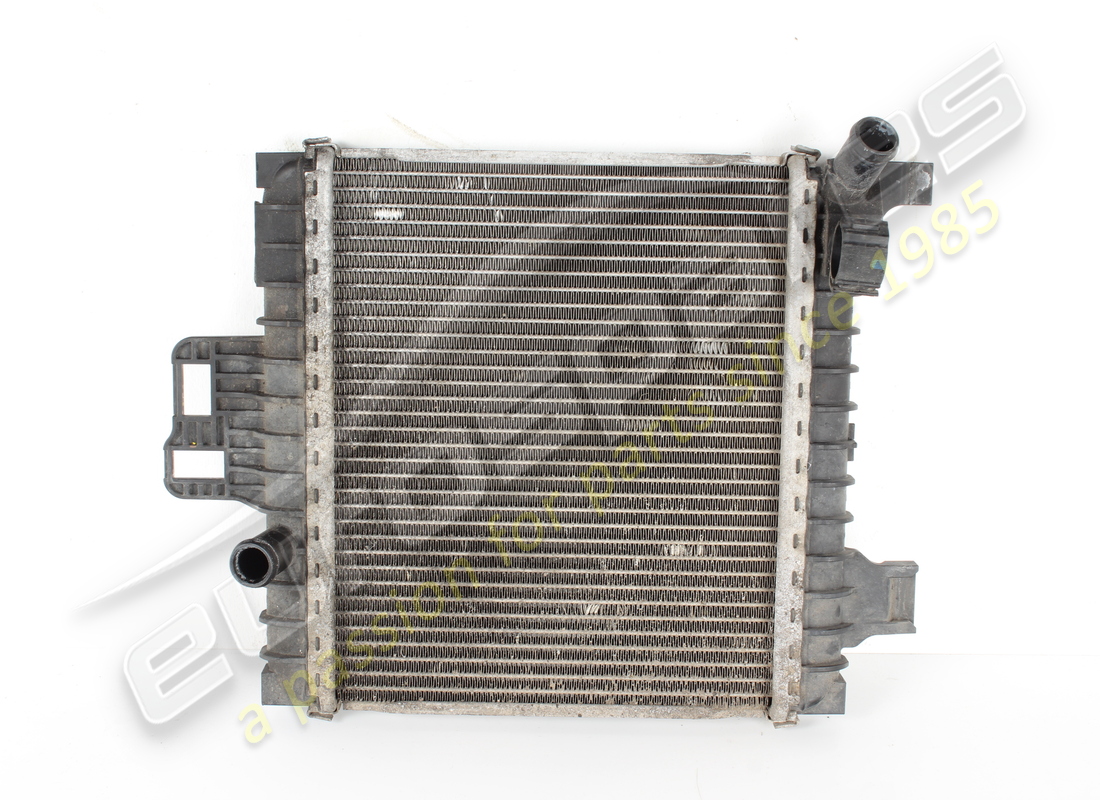 Radiateur auxiliaire d'occasion Lamborghini. Numéro de pièce 4M0121218F (1)