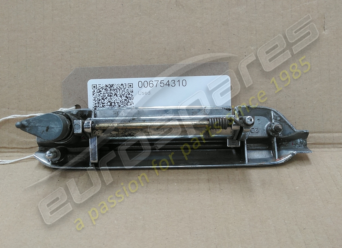 poignée de porte extérieure droite lamborghini utilisée. numéro de pièce 006754310 (2)