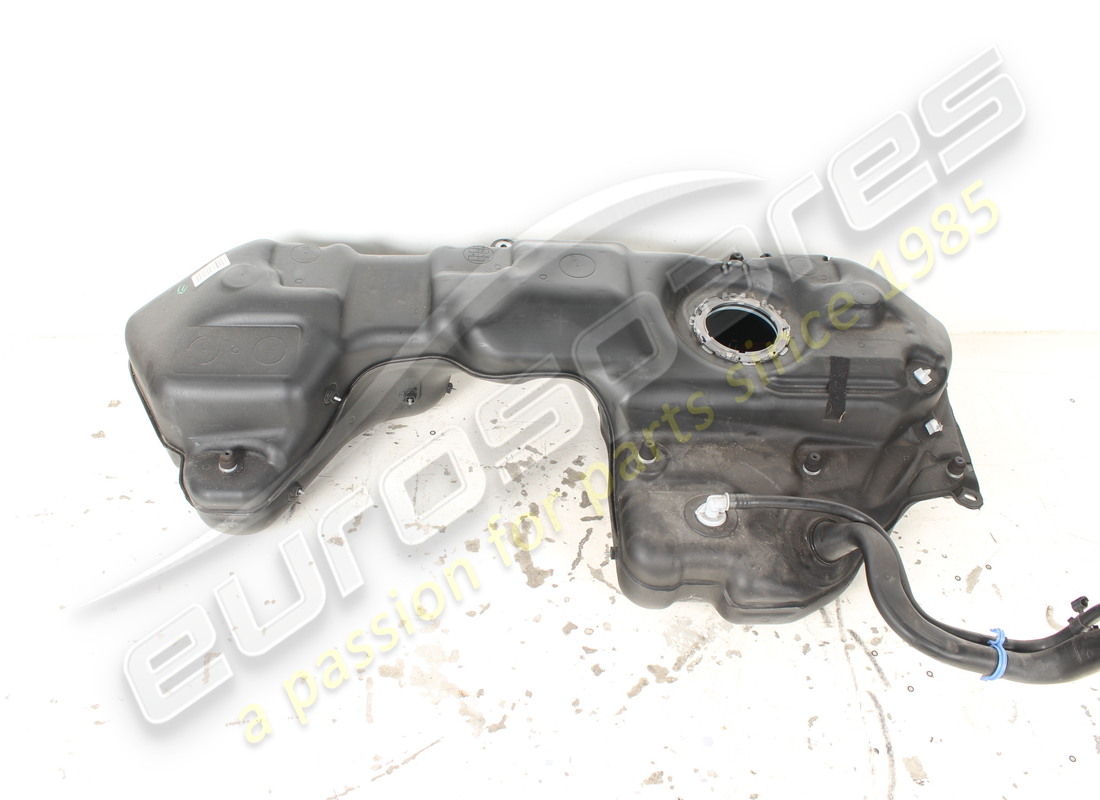 réservoir de carburant d'occasion lamborghini 85 tfsi gr nar osh. numéro de pièce 4m0201021fn (2)