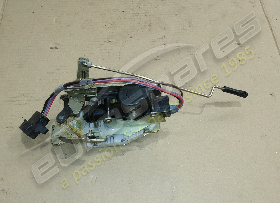 utilisé ferrari serrure de porte gauche. numéro de pièce 64312600 (2)