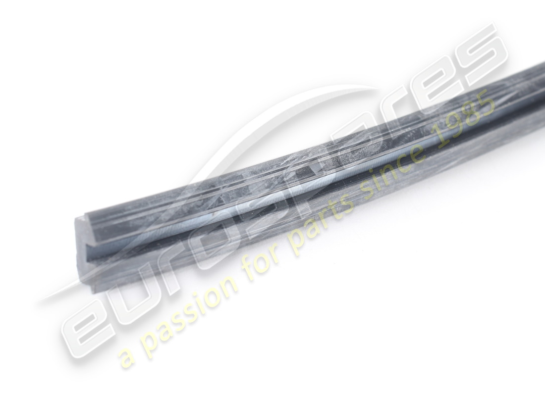 NOUVEAU JEU DE JOINTS DE VITRE AVANT FIXE EUROSPARES. RÉFÉRENCE EAP1726446 (2) nouveau jeu de joints de vitre avant fixe eurospares. référence eap1726446 (2)