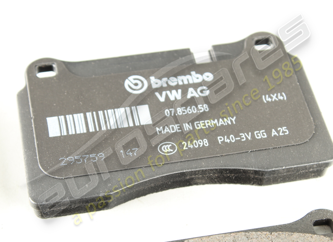 nouveau lamborghini 1 ensemble de les plaquettes de frein pour disque. numéro de pièce 470698451d (2)