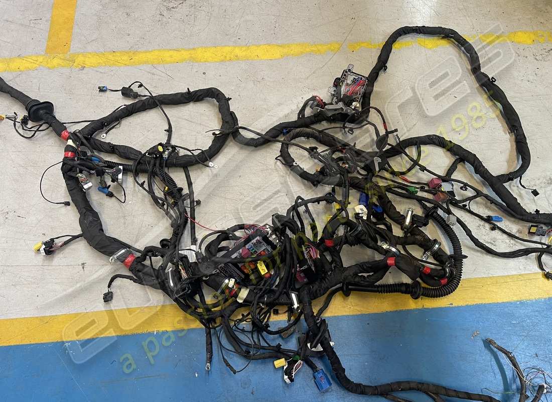 câble de corps ferrari endommagé. numéro de pièce 793877 (2)
