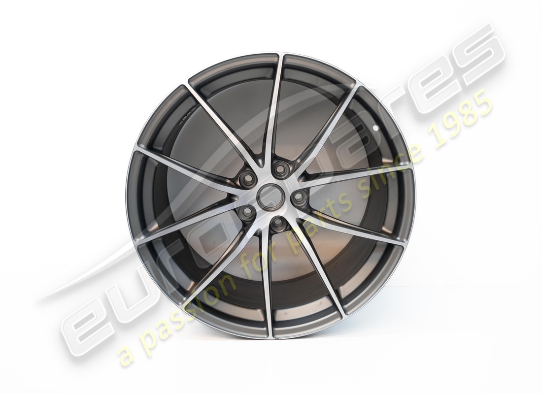 utilisé ferrari roue arrière. numéro de pièce 313696 (1)