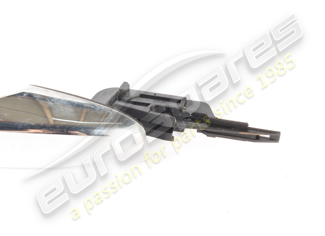 poignée d'ouverture de porte d'occasion maserati. numéro de pièce 670013708 (2)