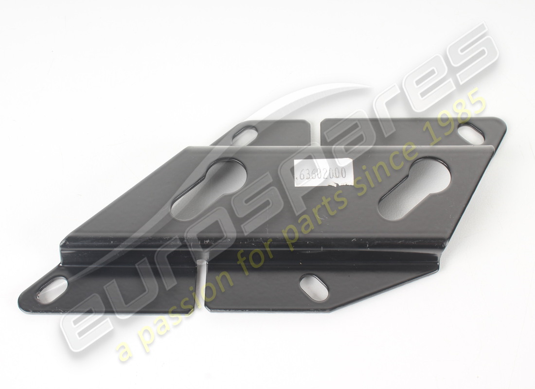 NOUVELLE PLAQUE GAUCHE DE FIXATION DE ROUE. RÉFÉRENCE 63602000 (1) nouvelle plaque gauche de fixation de roue. référence 63602000 (1)