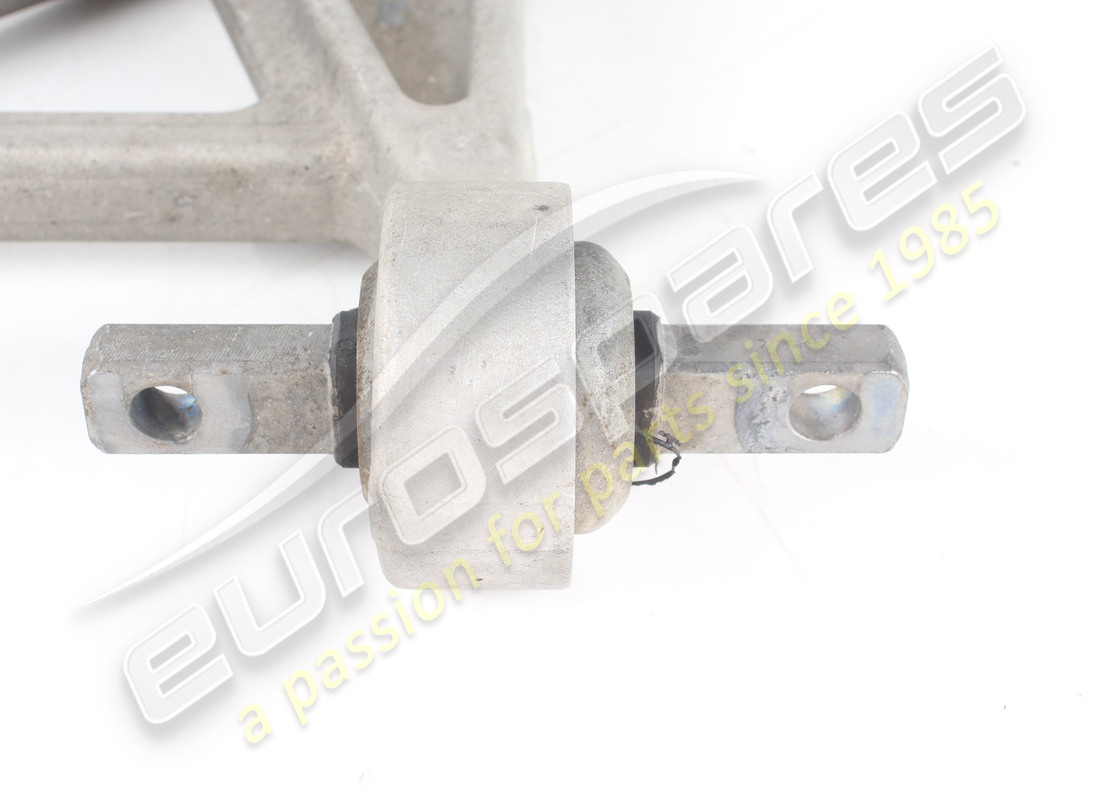 UTILISÉ FERRARI BRAS INFÉRIEUR AVANT GAUCHE COMPLET. NUMÉRO DE PIÈCE 268896 (4) utilisé ferrari bras inférieur avant gauche complet. numéro de pièce 268896 (4)