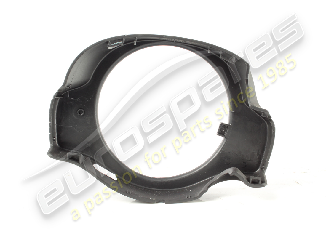 protection avant de colonne de direction d'occasion maserati. numéro de pièce 670024856 (2)