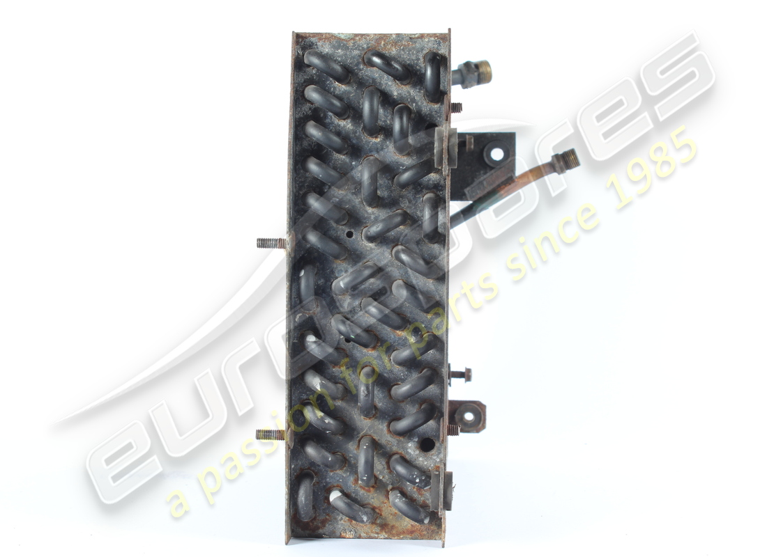 condenseur ferrari endommagé. numéro de pièce 61400300 (3)