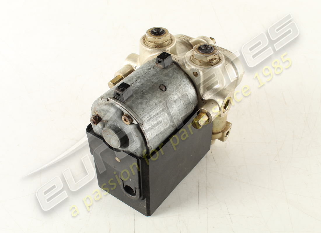 USED FERRARI HYDRAULIC UNIT ABS . PART NUMBER 126056 (1)