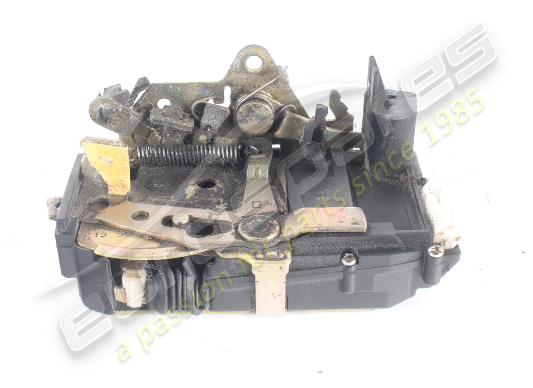 serrure de porte arrière droit d'occasion maserati. référence 374500246 (3)