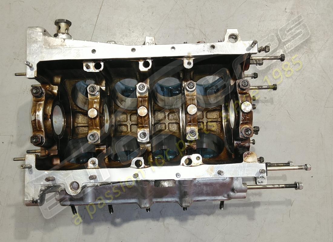 utilisé ferrari 328 carter moteur. numéro de pièce 126191 (4)