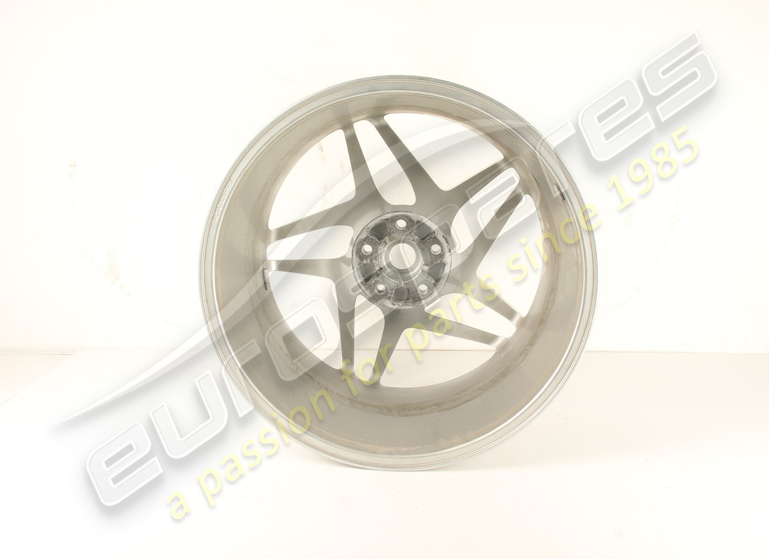 utilisé ferrari roue arrière gauche. numéro de pièce 861251 (3)