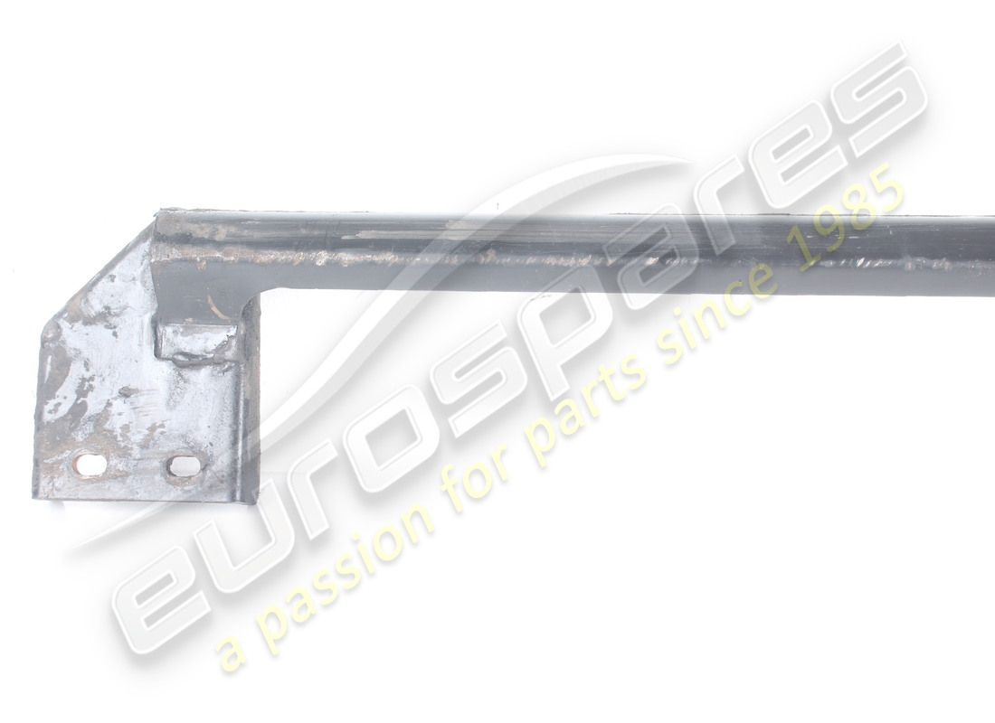 BARRE DE RETENUE INFÉRIEURE DU CHÂSSIS MASERATI D'OCCASION. RÉFÉRENCE 376630146 (2) barre de retenue inférieure du châssis maserati d'occasion. référence 376630146 (2)
