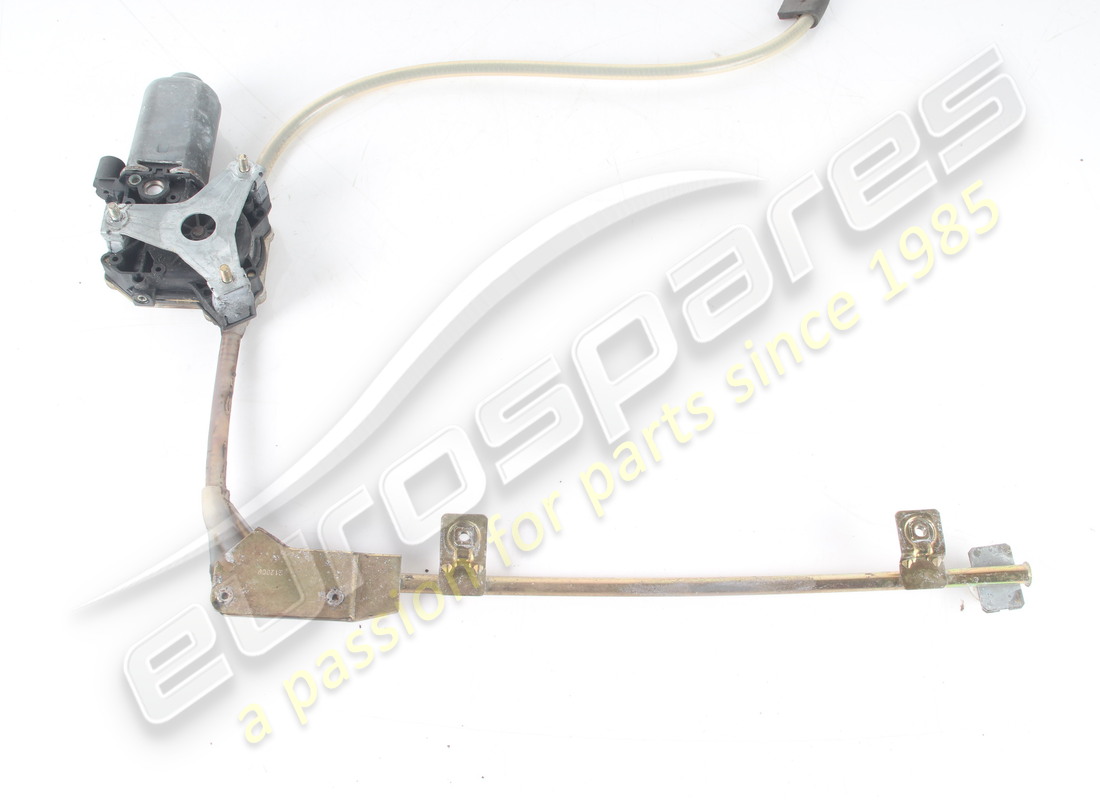 LEVIER DE VITRE DROIT D'OCCASION MASERATI. RÉFÉRENCE 377705072 (3) levier de vitre droit d'occasion maserati. référence 377705072 (3)